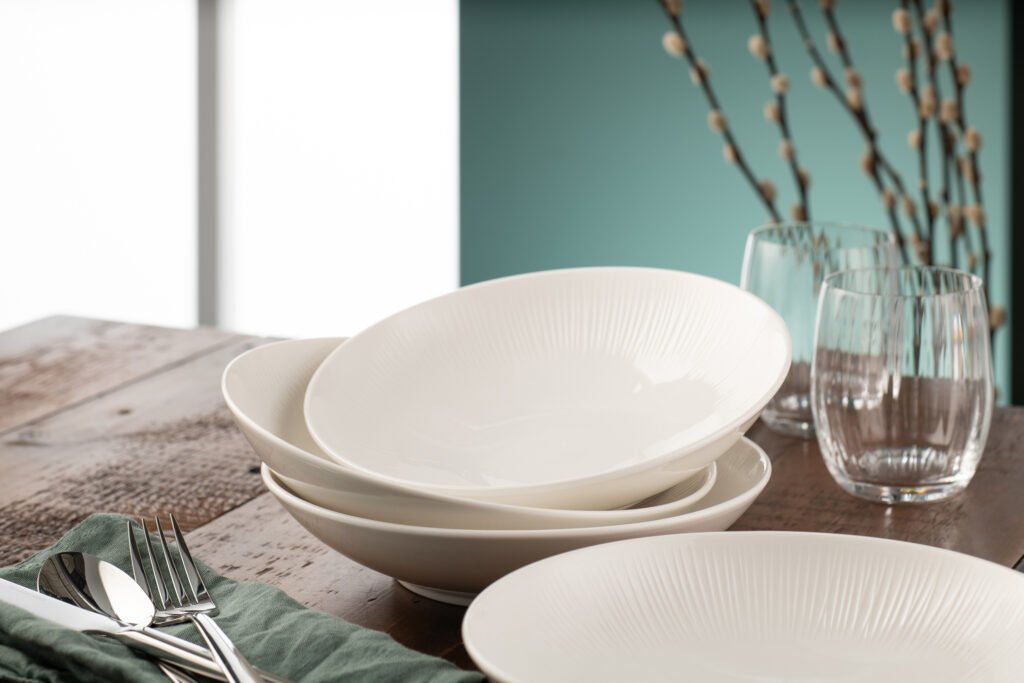 Belleek Erne Set of 4 Pasta Bowls - Image 2