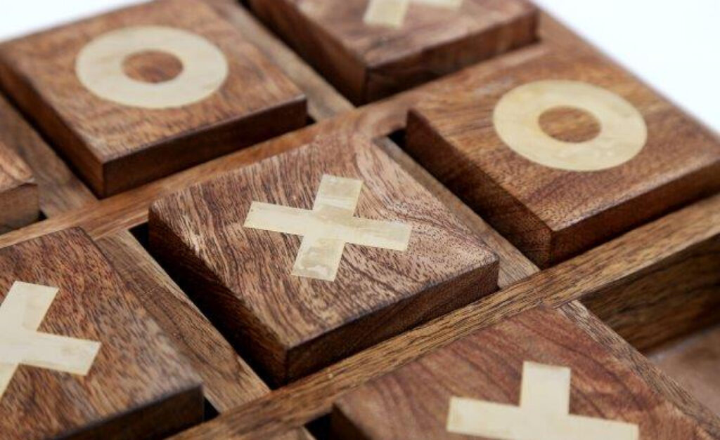 Wooden Tic Tac Toe Game - Image 2